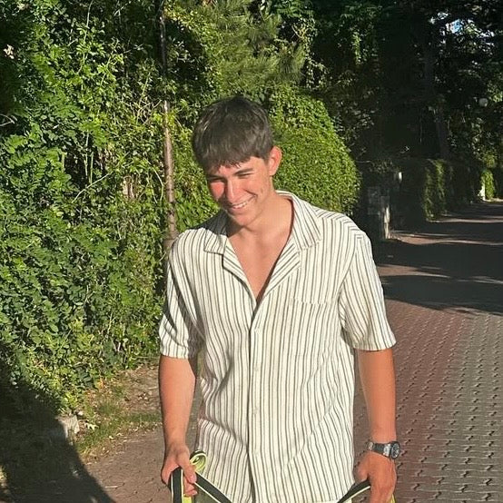 Alex R.